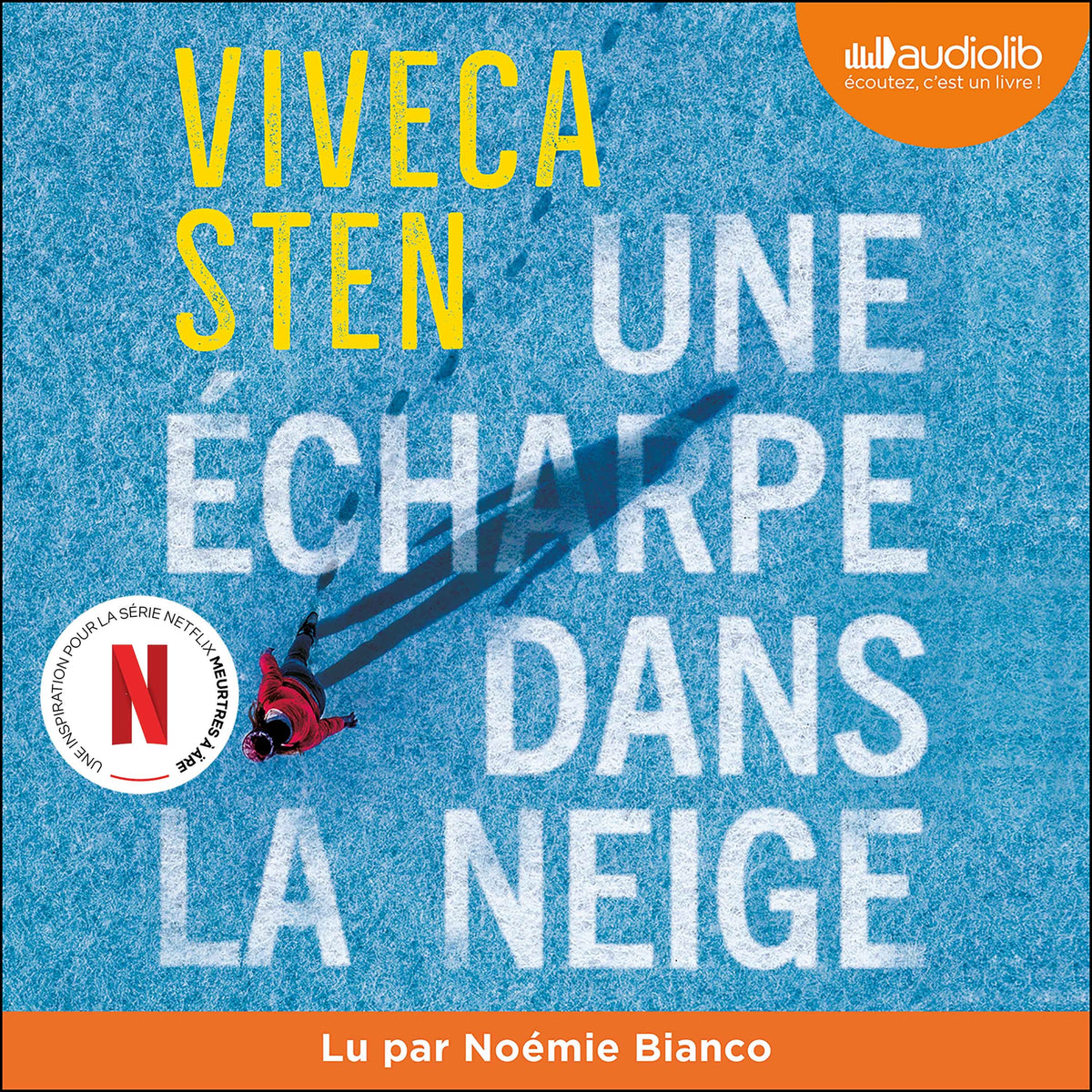 Une écharpe dans la neige